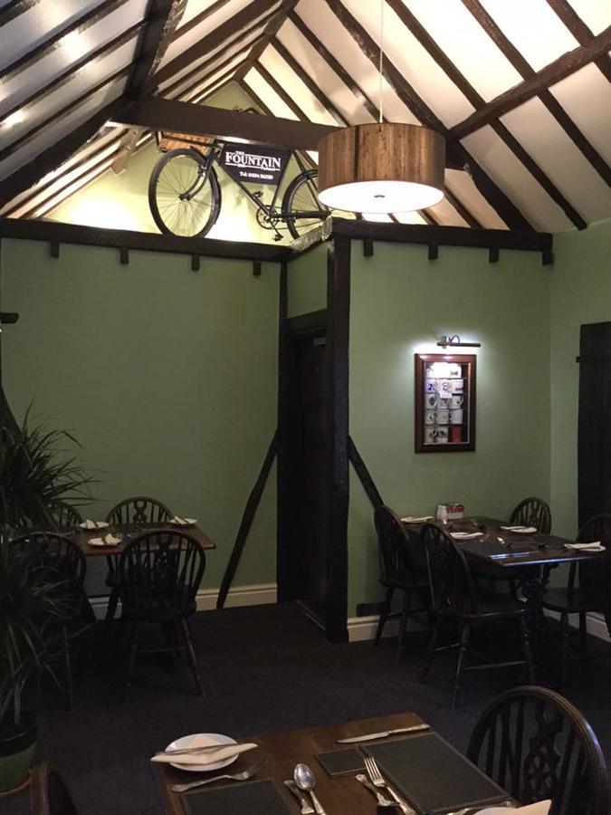 The Fountain Inn Parkend Exterior foto